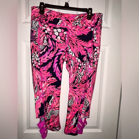 Lilly Pulitzer Pants - Lilly Pulitzer A Jungle In Here Pink Navy Leggings Size XL